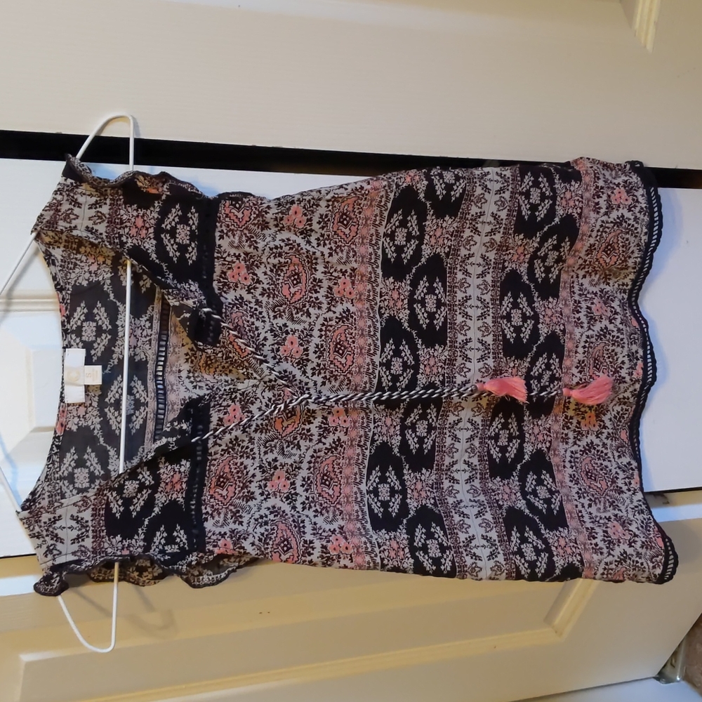 Charming Charlie top size small
